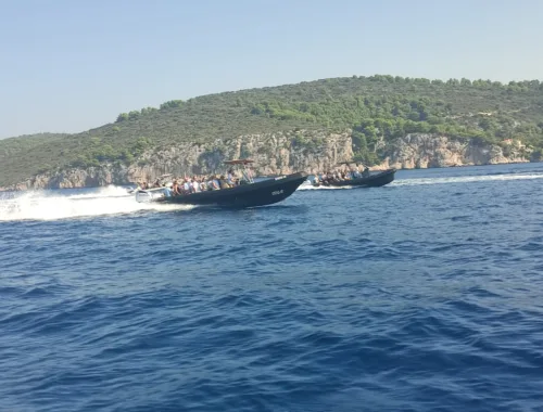 Incentives aboard speedboats in Croatia